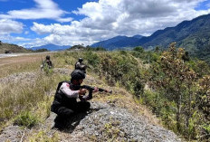 Kontak Senjata dengan KKB,  Prajurit TNI Terkena Tembakan