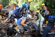 Longsor Tebing Watu Tumpak, 10 Korban Ditemukan Tewas dalam Mobil