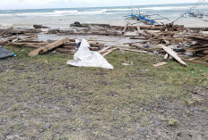 Abrasi Pantai Ancam Jalan Nasional di Pekon Tanjung Setia