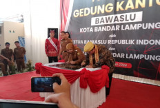 Bersama Eva Dwiana Resmikan Gedung Kantor Bawaslu Kota Bandar Lampung, Rahmat Bagja Ingatkan Netralitas 