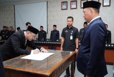 Wabup Tubaba Lantik Mirza Ariawan Jadi Asisten 