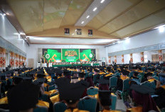  Haru! Rektor Beri Pesan kepada 1.100 Wisudawan Periode II 2025