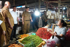 Menjelang Nataru, Pj. Bupati Tubaba Pantau Harga Bahan Pokok