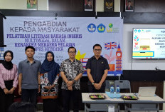 Kembangkan Kreativitas Bahasa Inggris Siswa di SMA YP Unila melalui Program Pelatihan Literasi Multimodal