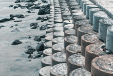 Proyek Breakwater di Lamsel Dikebut