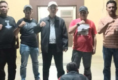 Gasak Tiga Ponsel lewat Pintu Dapur