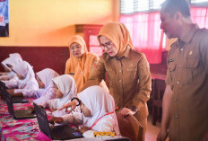 Tinjau ANBK, Bupati Nanda Tekankan Pentingnya Melek Teknologi Sejak Dini