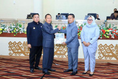 Sampaikan LKPJ 2024, Bupati Tuba Ungkap Peningkatan Ekonomi dan IPM