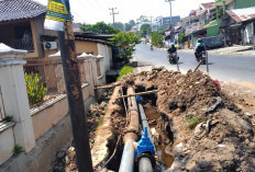 Perbaikan Pipa Bocor Belum Rampung, Perumdam Sengaja Biarkan Lubang Galian Menganga