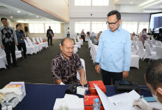 Wamendagri Bima Arya Pantau Pemeriksaan Kesehatan Kepala Daerah Terpilih Jelang Pelantikan