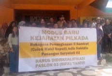 Massa Geruduk Kantor Bawaslu Bengkulu Selatan, Tuntut Diskualifikasi Paslon Nomor 3