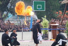 SMA Al Kausar Lakukan Atraksi Silat dan Karate