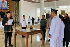 Lantik Dua Pj. Kades, Bupati Dendi Ajak Jaga Kerukunan 