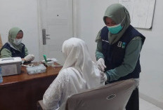 Diskes Mesuji Beri Vaksin Meningitis dan Polio untuk Calon Jamaah Haji 