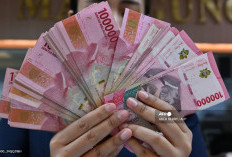 Rupiah Tembus Rp17.200 per Dolar AS, Ekonom Kritik Respons BI dan Pemerintah
