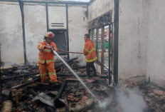  Diduga Korsleting Listrik, Rumah Warga Wonodadi Utara Terbakar