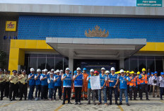 PLN UID Lampung Gelar Apel dan Penandatanganan Komitmen Keselamatan