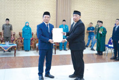 Bupati  Lantik M. Andi Purwanto  Sekretaris Daerah Pringsewu 