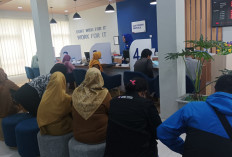 Dipadati Nasabah Jelang Libur Lebaran, Bank Lampung Berkomitmen Terus Tingkatkan Pelayanan 