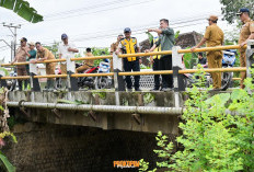 Tinjau Banjir di Way Khilau, Bupati Pesawaran Fokuskan Penanganan Pasca Banjir 