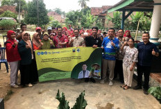 Tim Dosen dan Mahasiswa FK Unila Beri Pelatihan LBP Exercise pada Petani di Lampung Selatan