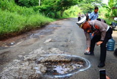 Satlantas Tandai Jalan Berlubang untuk Kurangi Kecelakaan