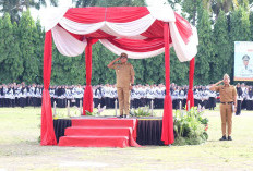 Pj. Gubernur Samsudin Pimpin Upacara HUT ke-79 PGRI dan Hari Guru Nasional Tingkat Provinsi Lampung Tahun 2024