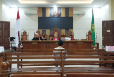 Pengacara Terdakwa Kasus Korupsi PDAM Hadirkan Ahli Hukum Keuangan Negara