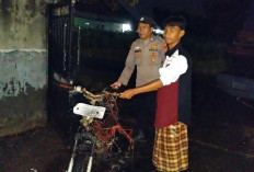 Pulang dari Pengajian, Motor Warga Tulang Bawang Mendadak Terbakar di Area Pondok Pesantren