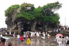 Melihat Keindahan Eksotisnya Tanah Lot Bali