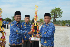 Pemkab Mesuji Serahkan Piala Pemenang Pawai Budaya 17 Agustus, Ini Daftar Pemenangnya!