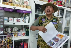 Kolektor Item Pramuka Ini Punya 33.000 Koleksi dari 32 Negara