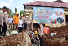 Pembangunan Gedung SPKT Polres Tanggamus Resmi Dimulai, Kapolres Tanda Tangani Peletakan Batu Pertama