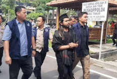 Paranormal Samsudin Dijemput Penyidik Siber Ditreskrimsus 