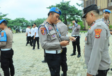 Polres Tubaba Sidak HP Anggota, Pastikan Tidak Bermain Judi Online 