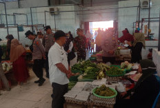 Banyak Nunggak Retribusi, Pedagang Pasar Waybatu Keluhkan Surat Teguran