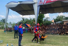 Damkar Mesuji Latih Anggota Pramuka Padamkan Api 