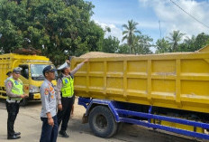 Lebihi Tonase, Truk Pasir Kena Tilang Polisi dan Dishub di Jalan Alternatif Pekon Waya Krui