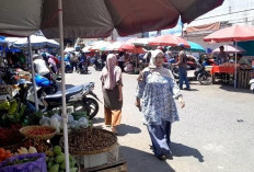 Harga Bahan Pokok di Pasar Pasir Gintung Mengalami Kenaikan