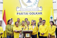 Diumumkan Bahlil, Tak Ada Nama Jokowi di Kepengurusan Golkar 