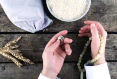  Zakat Fitrah, Lebih Utama Beras daripada Uang 