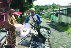 Naik Haji dari Hasil Jualan Tahu Keliling