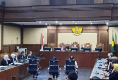 Zarof Ricar Divonis 16 Tahun Penjara