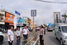 Satlantas dan Dishub Lampura Cek Rambu Lalu Lintas Usang 