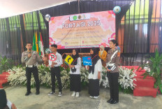  Polres Pringsewu Sasar Siswa MPLS Kenalkan Tertib Lalu Lintas 