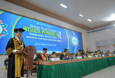 Prosesi Wisuda, Rektor Ajak Wisudawan dan Keluarga Besar UIN RIL Doakan Korban Bencana