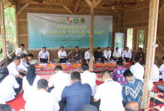 Kejari Lampura Sosialisasi Program Jaksa 