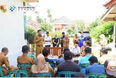 Wabup Bersama Baznas Bantu Korban Angin Puting Beliung