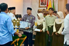  Dua Siswa SMA Al Kautsar Melaju ke OMI Nasional