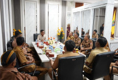 Pimpinan DPRD Lampung Ismet Roni Perjuangkan Aspirasi Kades Mesuji